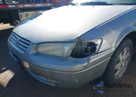 1999 Toyota Camry Le V6 z USA, uszkodzony, nr VIN JT2BF28K2X0180724